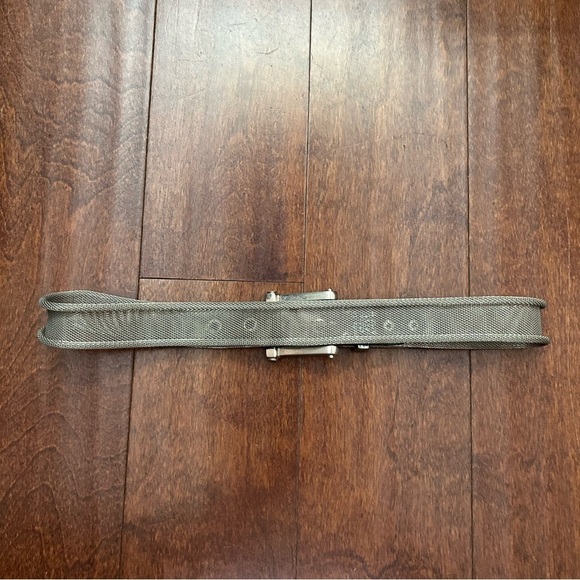 Women’s Silver Toned Mesh and Black Leather Belt, Size Small - Picture 13 of 16